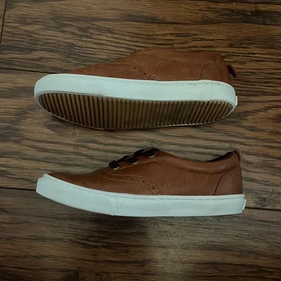Old Navy shoes - Picture 9 of 15